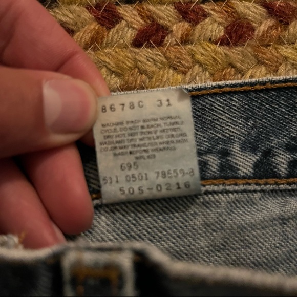 (Sold) Levi’s Vintage 90s Red Tab 505 Faded Blue Jeans (30 x 32) - Picture 8 of 14